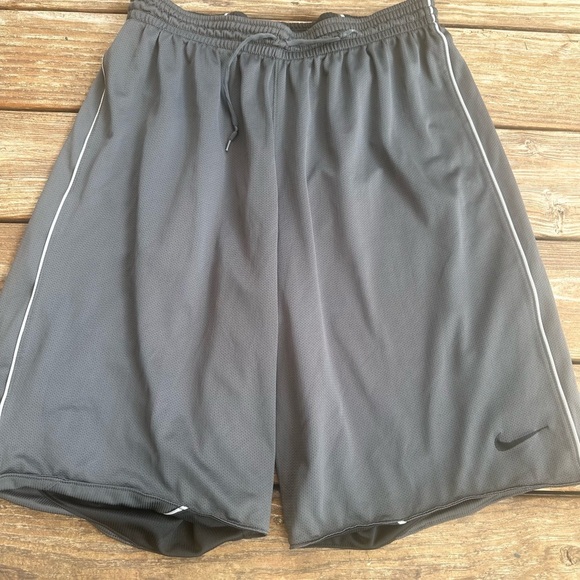 Nike Men's Black and Gray Athletic Shorts - Picture 5 of 6